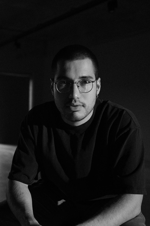 Deniz Göçmen as Avcı 2