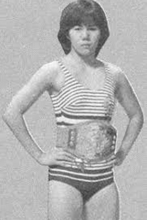 Maki Ueda as Hawk Claw Hamiko / Satan Hawk