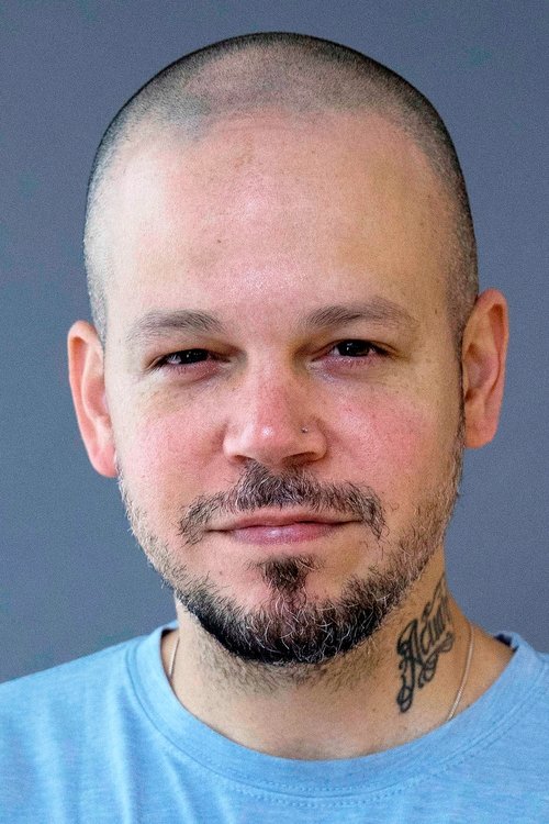 Residente as Self