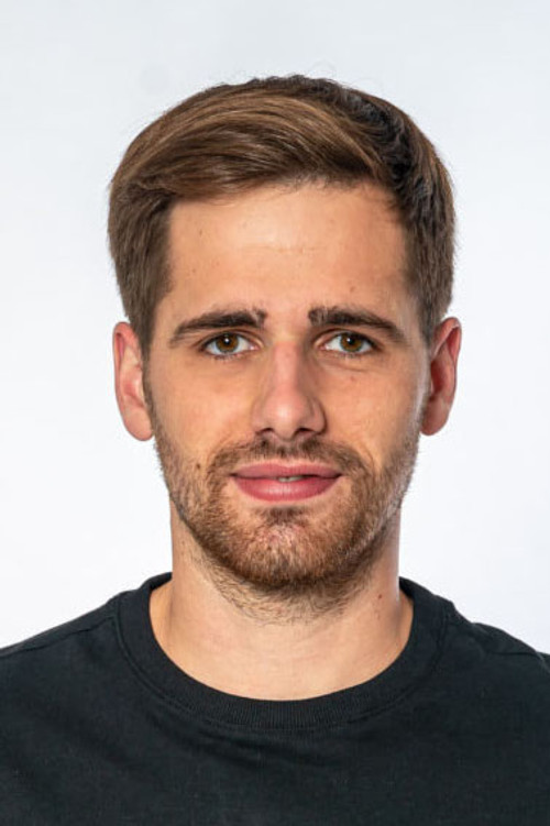 Filip Šebesta as Oliver Veselovský