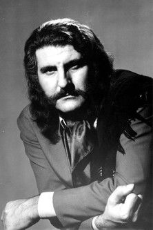 José Larralde as Santos Vega