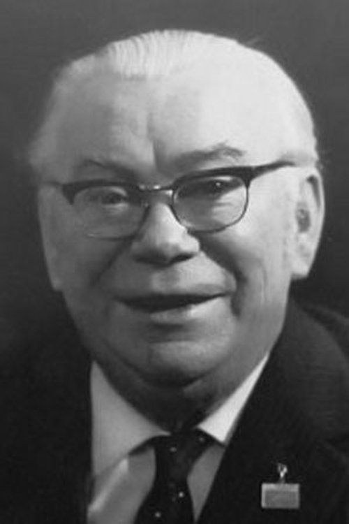 Mikhail Yanshin as Severyan