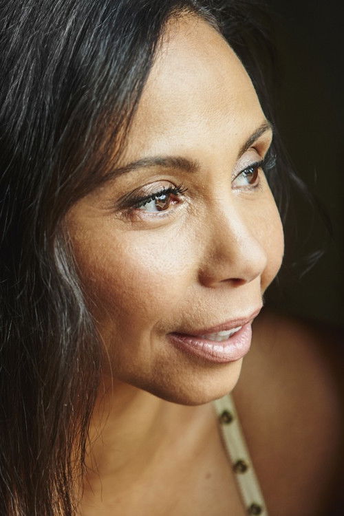 Karine Ricard as Female Industry Pro