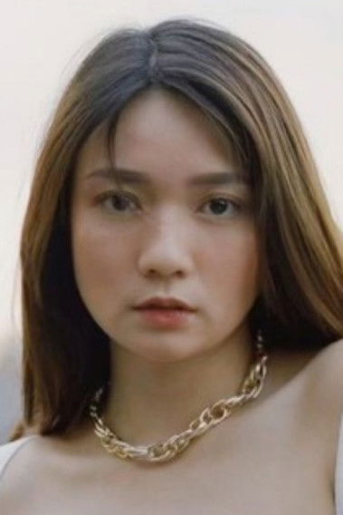 Stella Cornelia as Ayu