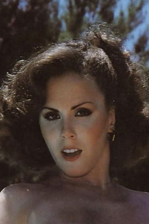 Lily Rodgers as Carson Sister - Lighter Hair (uncredited)