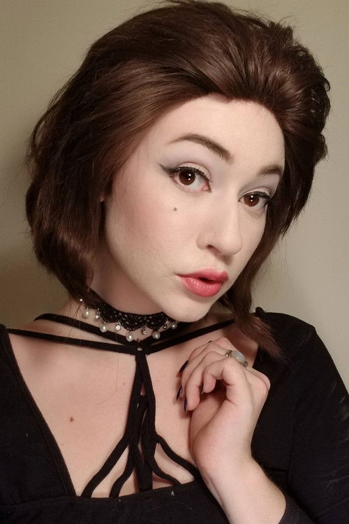 Anastasia August as June / Enchante