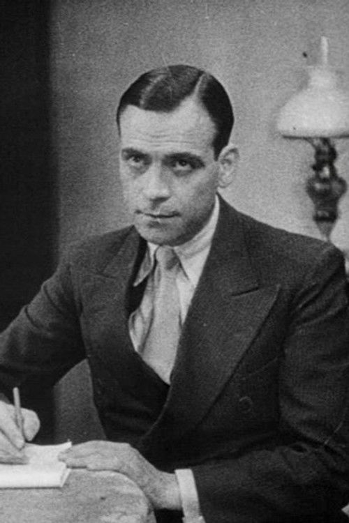 Luís de Campos as Agente Sobral