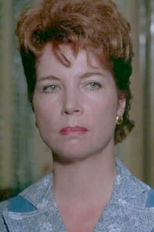 Patricia Karim as La fille du bar