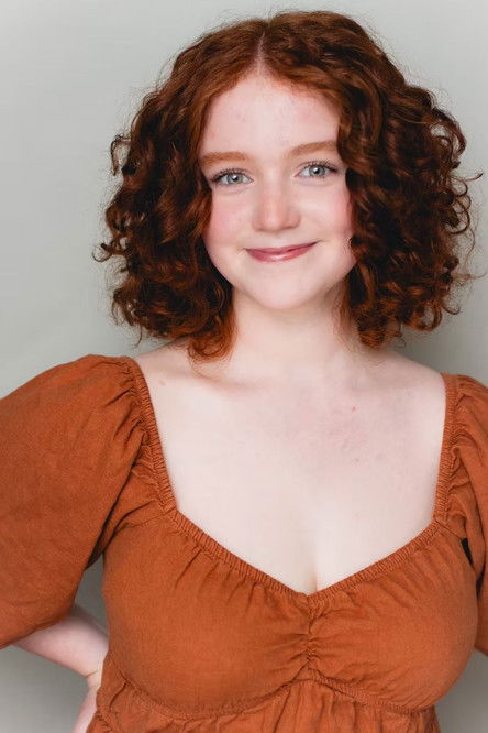 Carolyn Best as Phillis