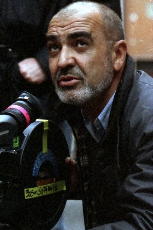 Salvatore Piscicelli as Medico