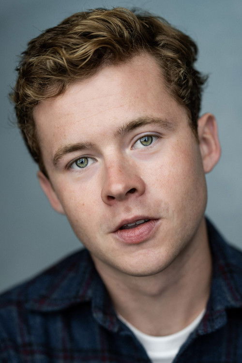 Harry Redding as Duff