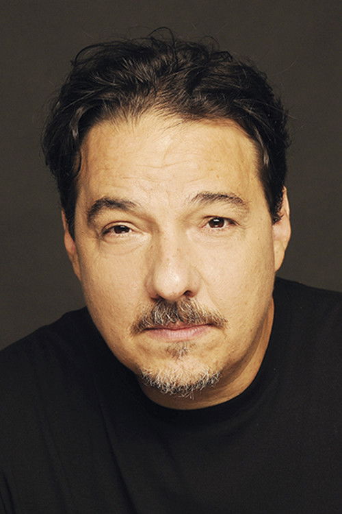 Fernán Mirás as Martín Juárez