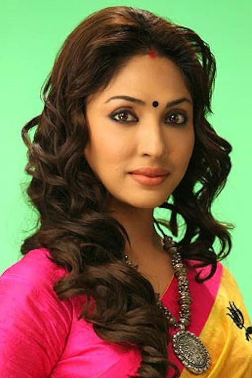 Mouli Ganguly as Shaina (Manu's friend wife)