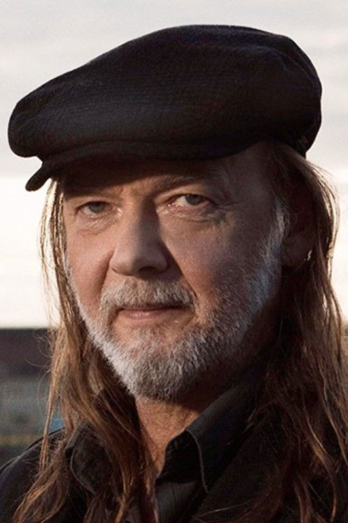 Tuomari Nurmio as Cabby