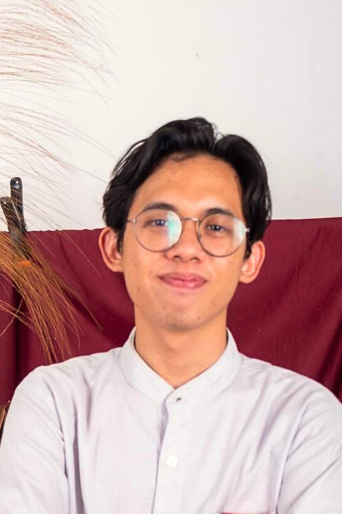 Maulana Ghiffari as Office Boy