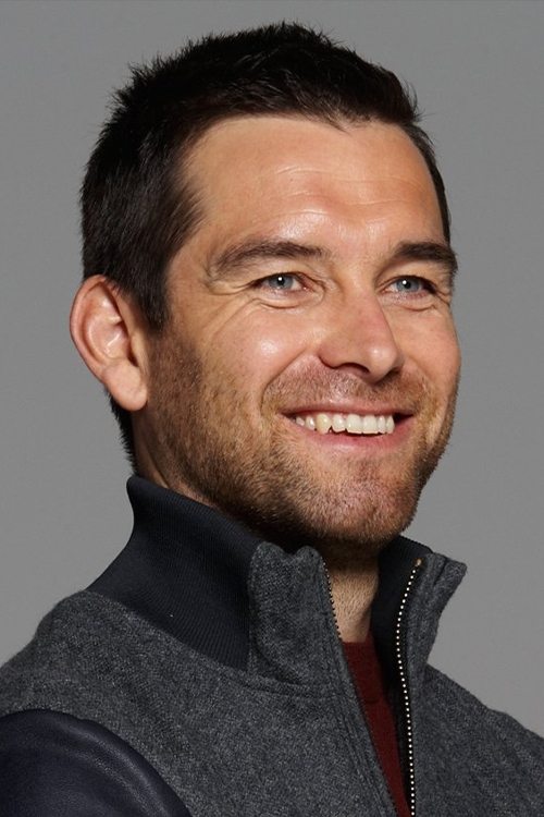 Antony Starr as Tom Mills