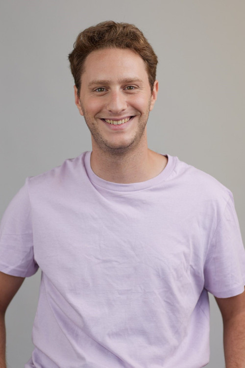 Rafael Abbas as Groomsman