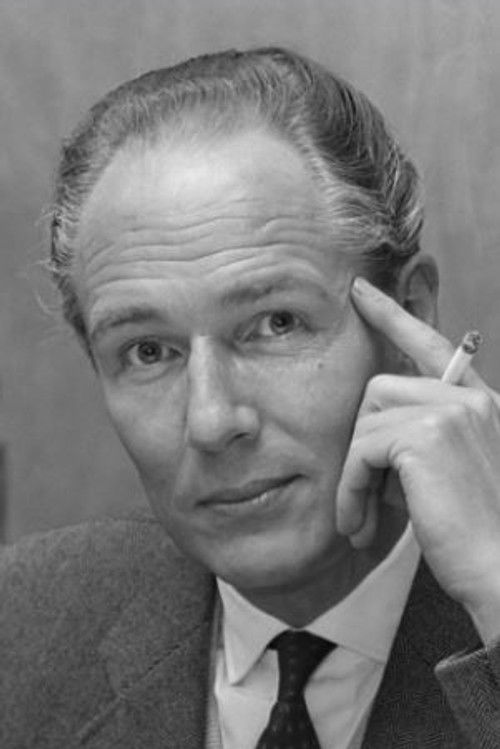 Guus Oster as De heer Lomijn