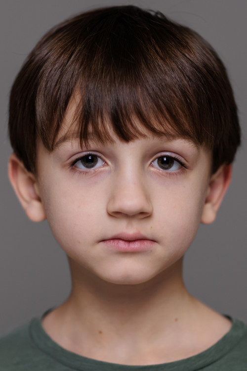 Степан Буряков as Антон