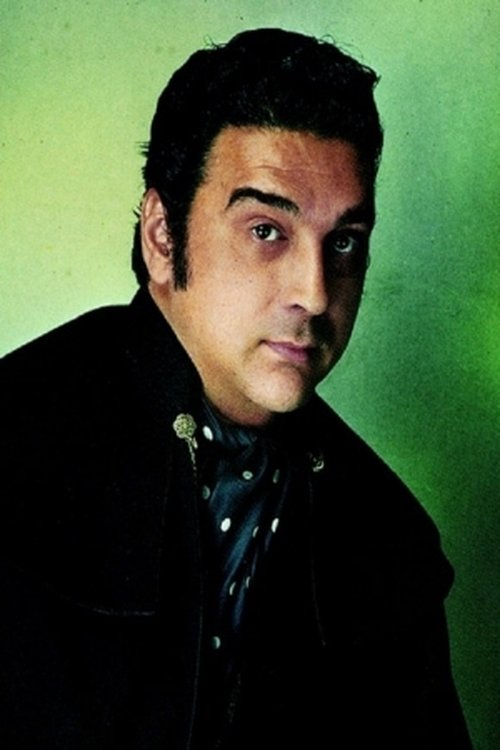 Antonio González 'El Pescaílla' as Guitarrista flamenco