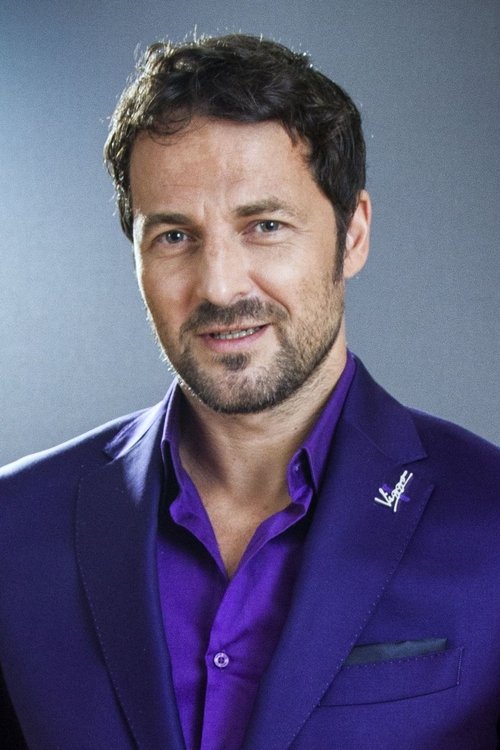 Andrei Aradits as Ștefan Dragomir