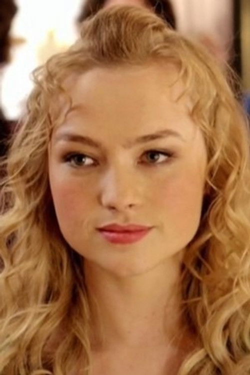 Kyra Sophia Kahre as Marie