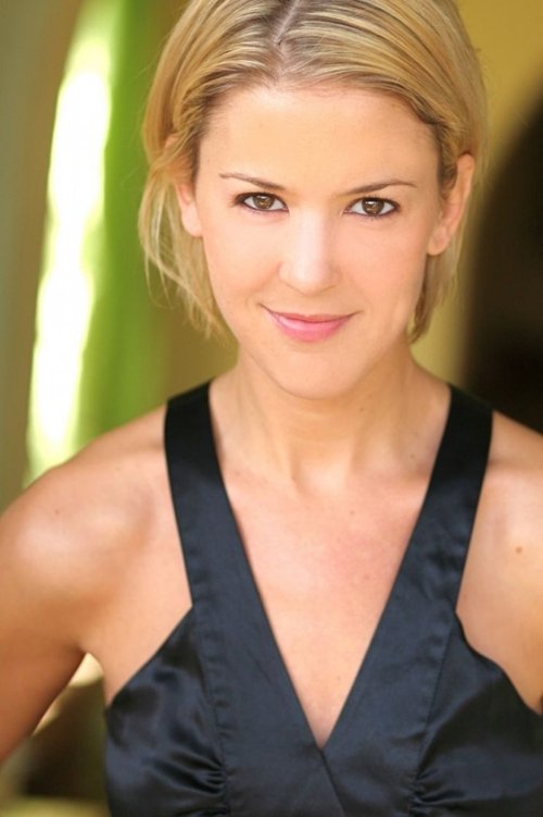 Stacey Scowley as Lisa