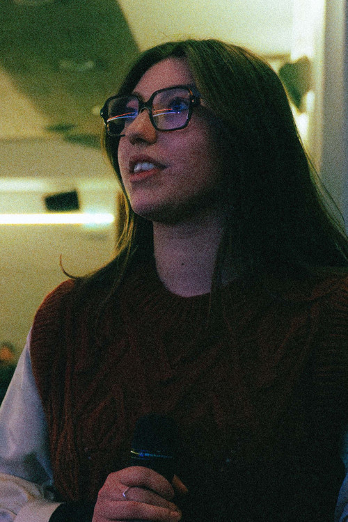 Elena Piccari as Clapper loader