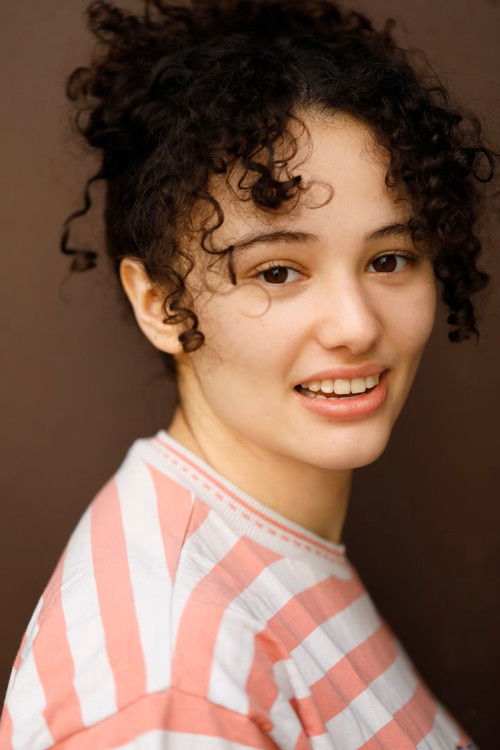 Inès Kermas as Mina