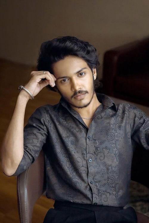 Harsh Roshan as Young Dhanabuthi / Young Bhavabuthi