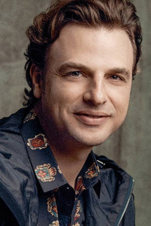 Cássio Reis as Fábio