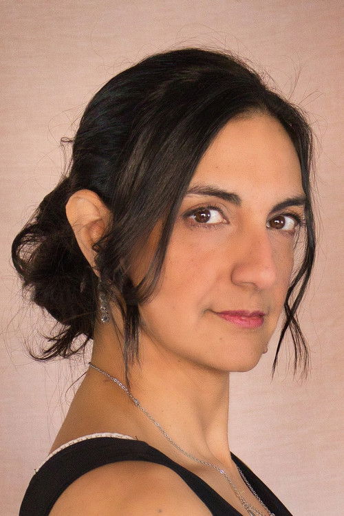 Merche Heredia as Tía Emilia