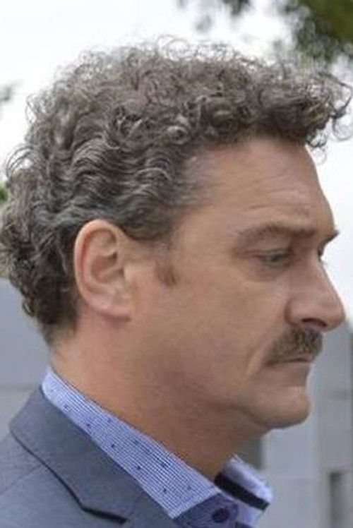 Gunther Vanhuyse as Preston