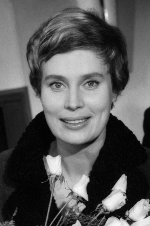 Antje Weisgerber as Marianne