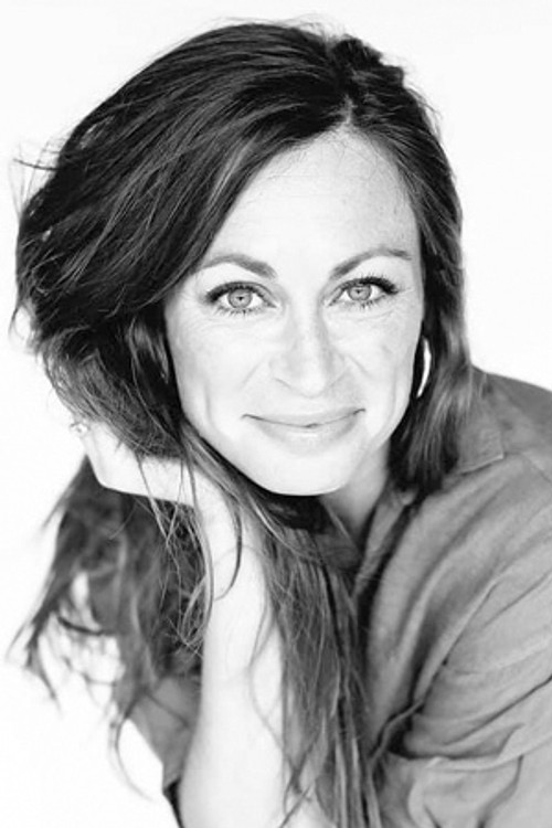 Areyla Faeron as Elle