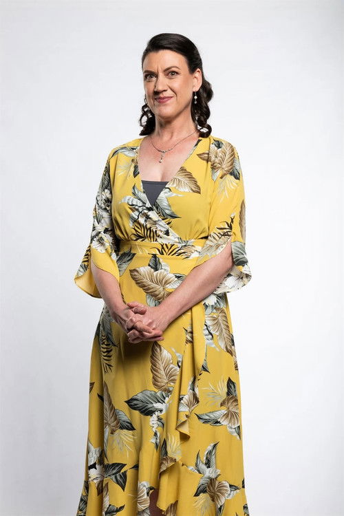 Lorraine Burger as Louise