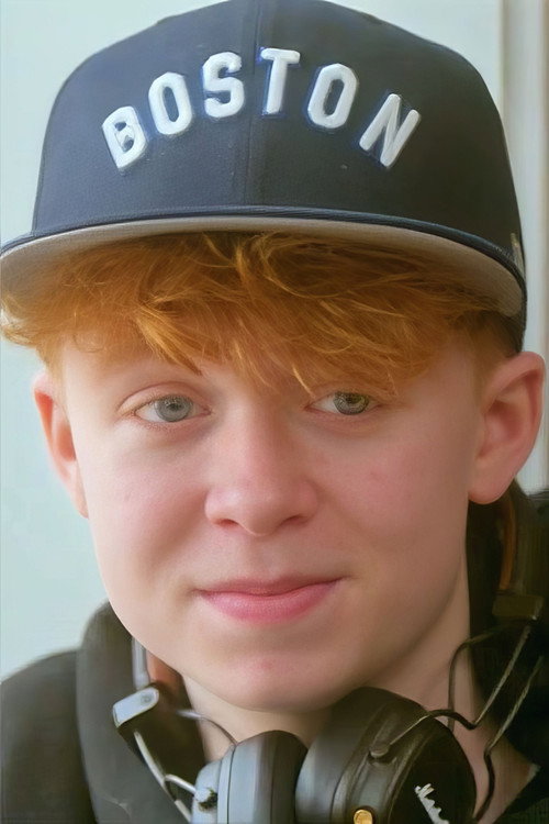 Adam Eiberg Kastaniegaard as Oskar