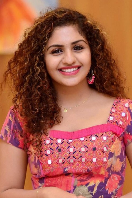 Noorin Shereef as Dancer