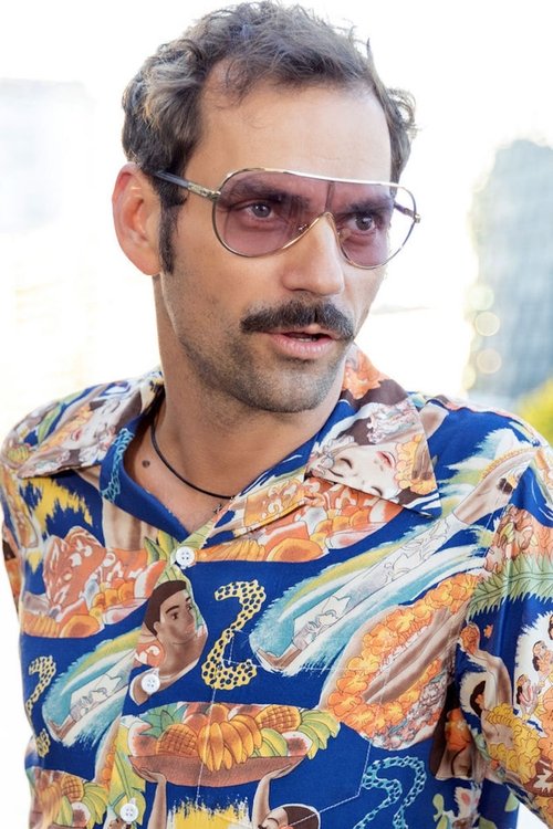 Florian Kleine as Hanno Kienle