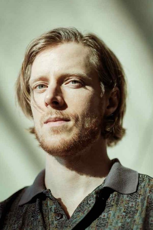 Piotr Sędkowski as Gordon