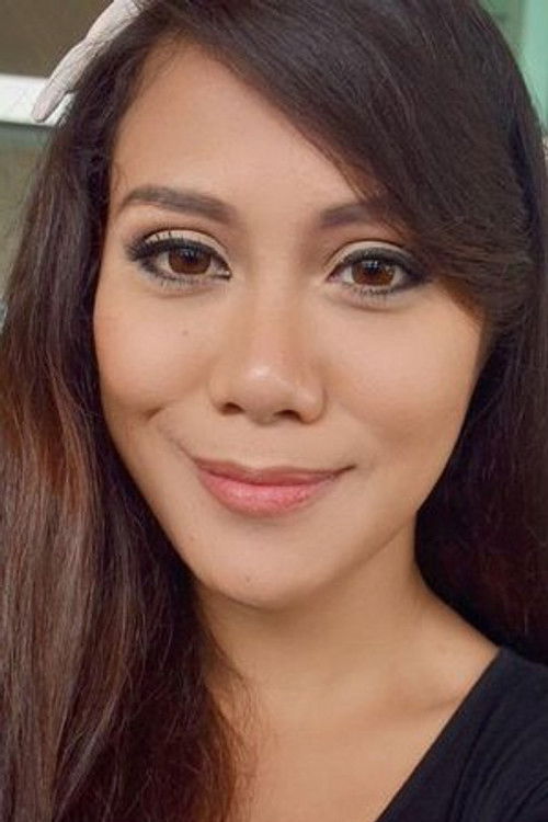 Bella Nazari as Sumaira