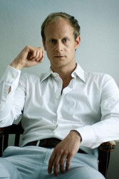 Gábor Biedermann as Leo