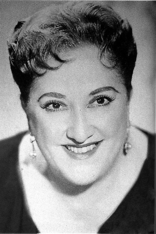 Carlota Solares as Doña Emma