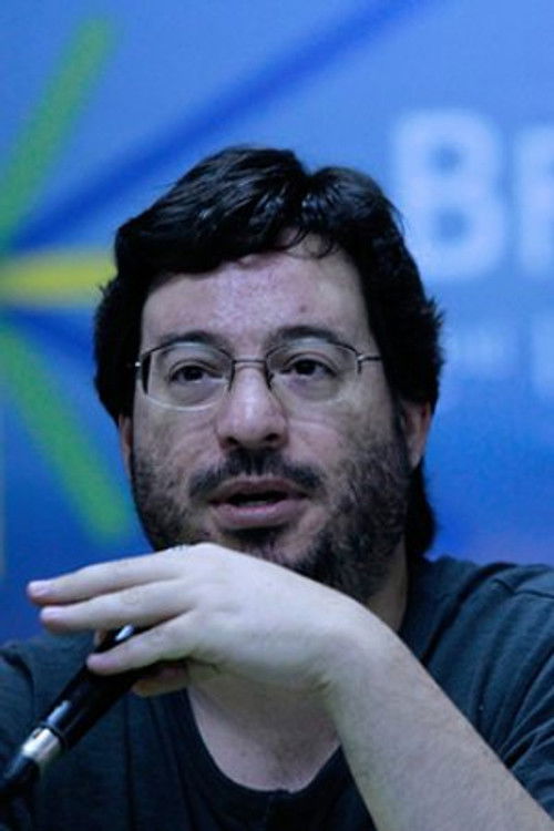 Daniel Caetano as 