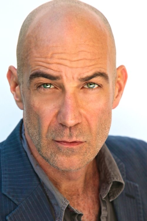 David Dayan Fisher as Darious Noir