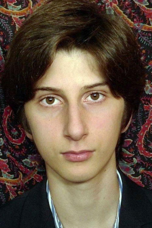 Théo Chavannes as Stéphane Kader