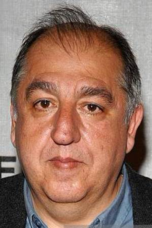 Antonello Grimaldi as Portiere Pakistano