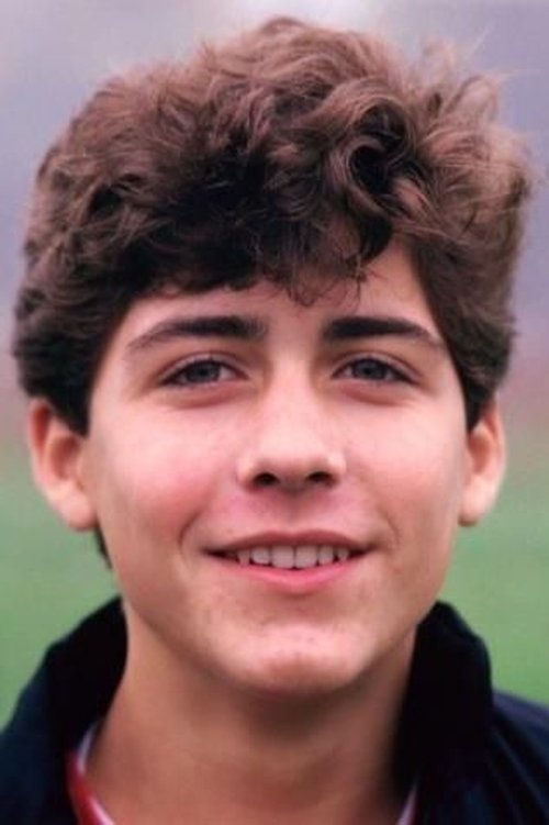 Byron Thames as Clint Dexter