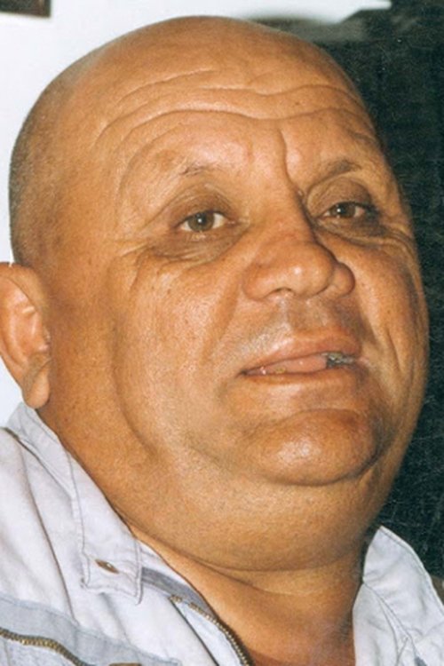 Ferdinand Radi as Kryeplaku