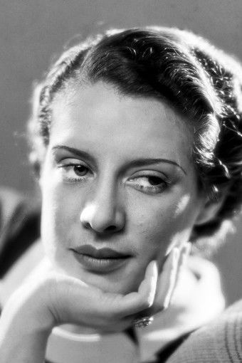 Maria Sampaio as D. Madalena de Vilhena